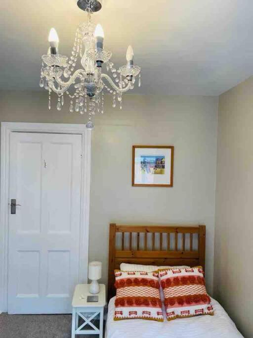Rockferry 3 Bed Central Apartment + Parking Permit Dartmouth Kültér fotó