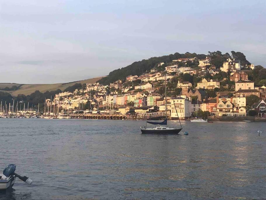 Rockferry 3 Bed Central Apartment + Parking Permit Dartmouth Kültér fotó
